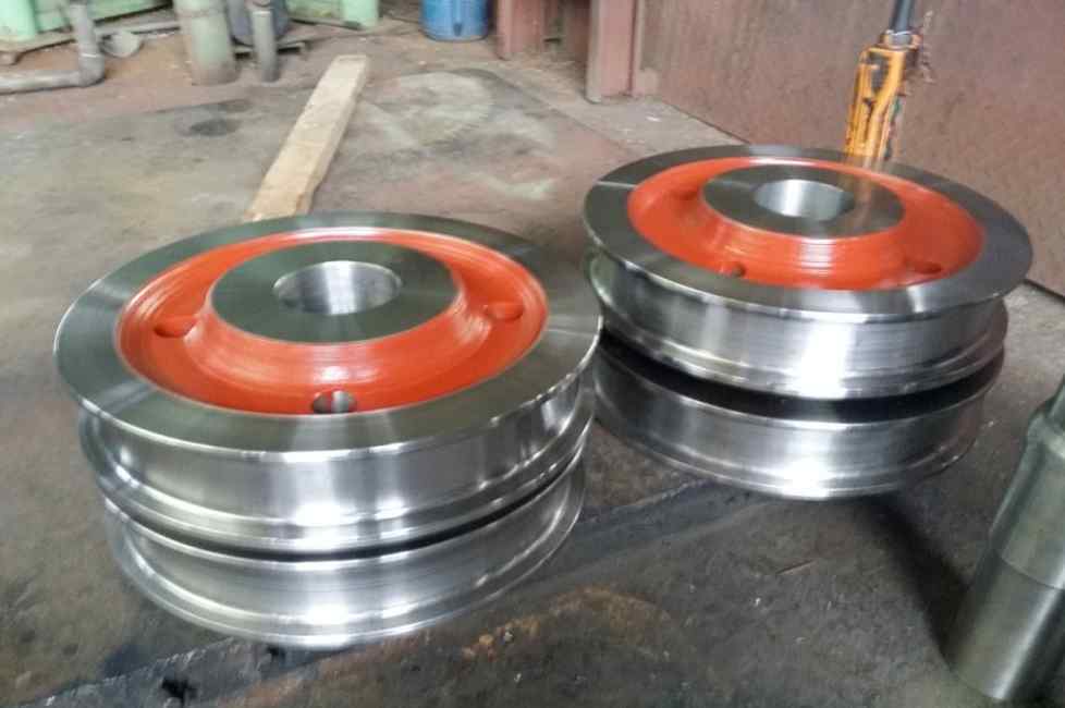 クレーン用横行車輪